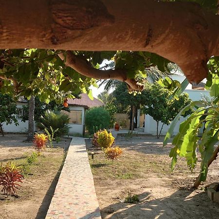 Case Traditionnelle Diola Au Bord De L'Ocean Cap Skirring Bagian luar foto